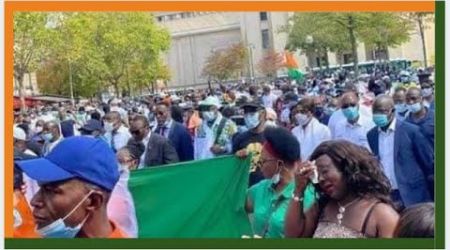 Candidature de Ouattara: des ivoiriens manifestent à Paris, pour dire non au 3e mandat