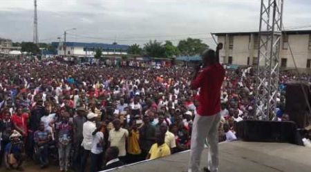 Le pouvoir au peuple: Mamadou Koulibaly (LIDER) ovationné à Yopougon (22.10.2016)