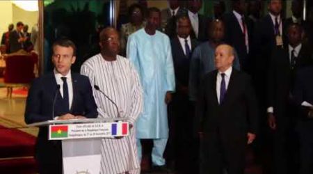 Arrivée du président français Emmanuel Macron au Burkina Faso